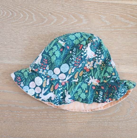 Urban baby bonnets bucket hat in monstrous, sz S (6-12mo) - Picture 1 of 7